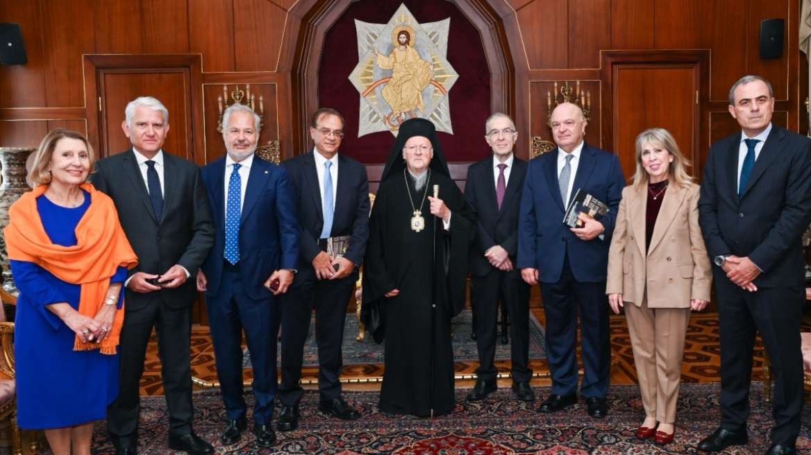 Ανακαινίστηκε το Ζωγράφειο Λύκειο - Αρωγοί οι ελληνικές τράπεζες με δωρεά 800.000 ευρώ