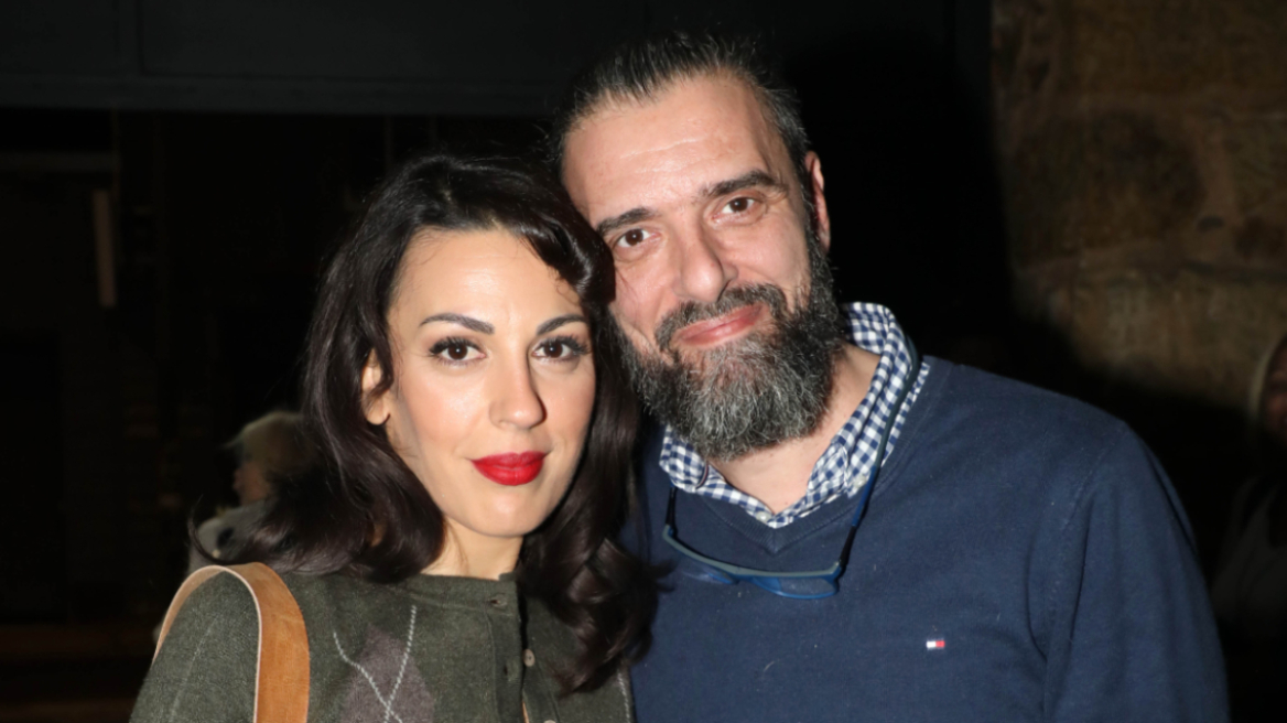 Ο Σωτήρης Τσαφούλιας βρέθηκε στην πρεμιέρα της συντρόφου του, Άννας Μενενάκου - Δείτε φωτογραφίες
