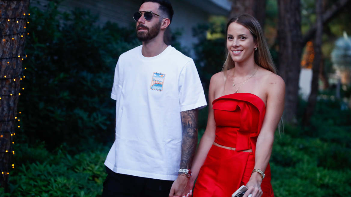 «Με έπιασε από το λαιμό και με σήκωσε, η γυναίκα του μου τραβούσε τα μαλλιά» - Η μαρτυρία που «καίει» Βιλντόζα, Τάσιτς 
