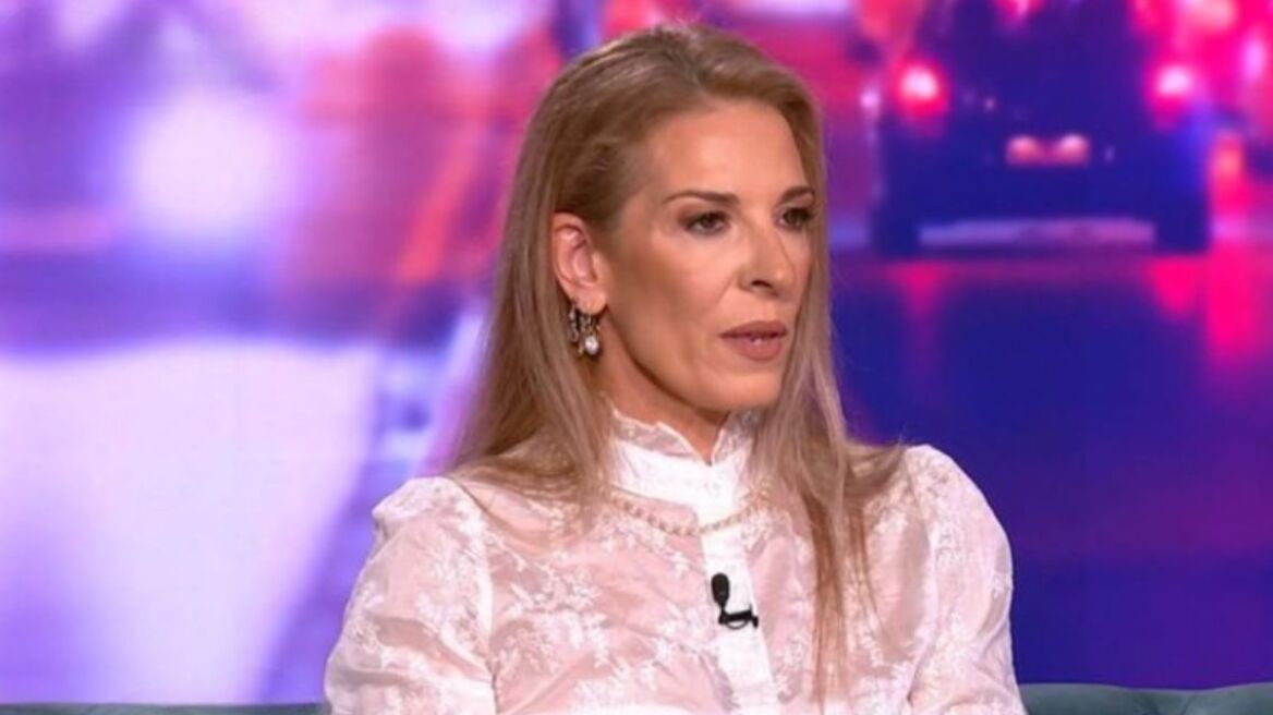 Αθηνά Μαξίμου για το διαζύγιο των γονιών της: Έπρεπε εγώ να τους «μεγαλώσω», δεν είχαν όρια
