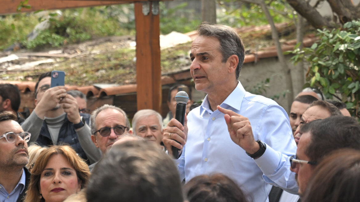 Μητσοτάκης από τα Μελίσσια: Προσπαθούμε κάθε μέρα για μέτρα στήριξης των νοικοκυριών στο μεγάλο πρόβλημα της ακρίβειας