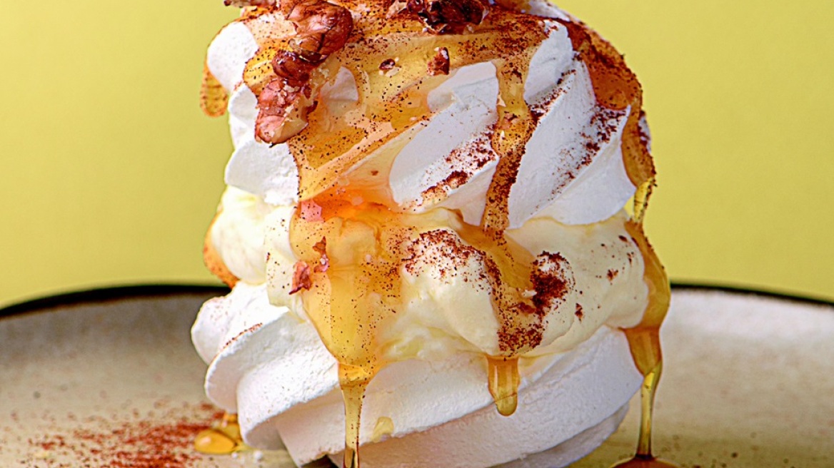 Μπεζέδες σάντουιτς, με κρέμα γιαουρτιού, μέλι και καρύδι