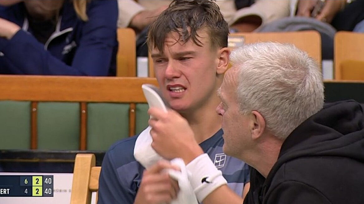 Σοκαριστικός τραυματισμός για τον Ρούνε στη Στοκχόλμη: Υπέστη ρήξη αχιλλείου και θα μείνει εκτός court για 3-6 μήνες - Βίντεο