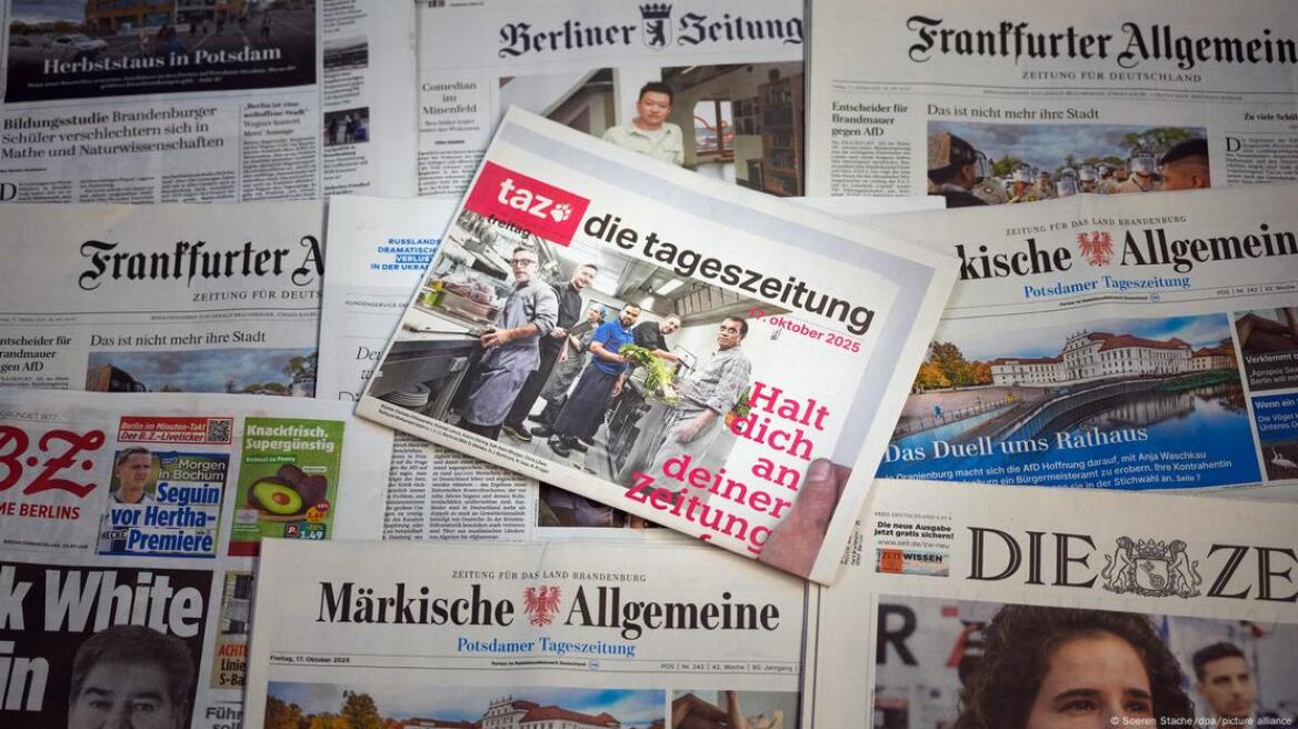 Η taz αποχαιρετά το χαρτί: Το τελευταίο φύλλο της εφημερίδας που «έφτιαχνε τη μέρα» στους αναγνώστες της