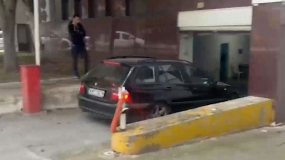 Ενώπιον της ανακρίτριας Καλαμάτας απολογούνται οι δύο κατηγορούμενοι για το διπλό φονικό στη Φοινικούντα