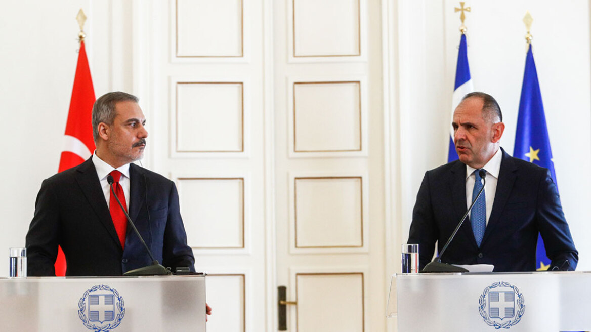 Σήμερα η συνάντηση Γεραπετρίτη με Φιντάν - Η Τουρκία απειλεί με «αντίδραση στο δεκαπλάσιο» μετά το ελληνικό βέτο στο πρόγραμμα SAFE