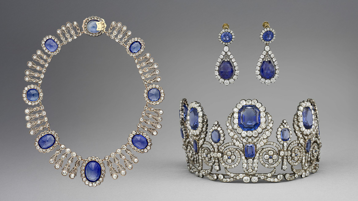 Αυτά είναι τα οκτώ κοσμήματα που έκλεψαν από το Λούβρο - Η καρφίτσα με τα 2.634 διαμάντια που το μουσείο είχε αγοράσει για 6,7 εκατ. ευρώ