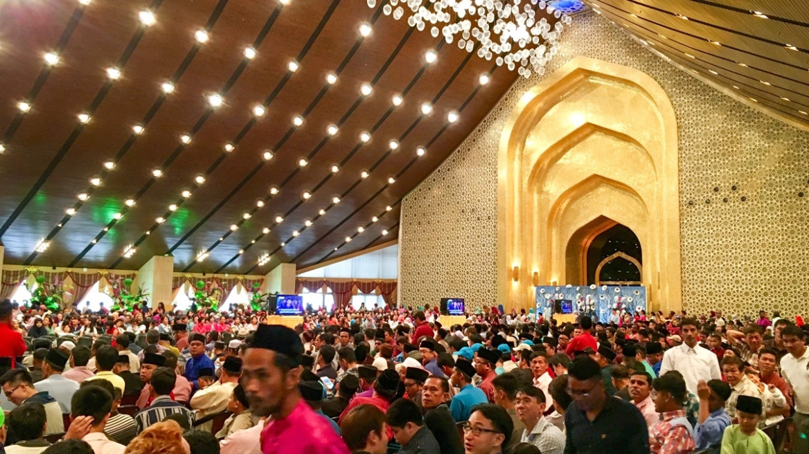 Ούτε στο Μαϊάμι, ούτε στο Ντουμπάι: Πού βρίσκεται η μεγαλύτερη έπαυλη στον κόσμο με 1.788 υπνοδωμάτια και 257 μπάνια