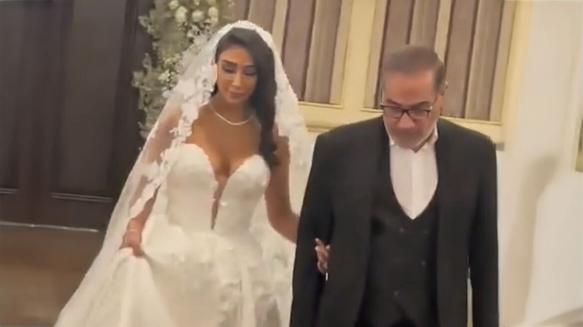 Σκάνδαλο με τον «δυτικό» γάμο της κόρης του στενότερου συμβούλου του Χαμενεΐ στο Ιράν - Το αποκαλυπτικό νυφικό και η διαρροή του βίντεο