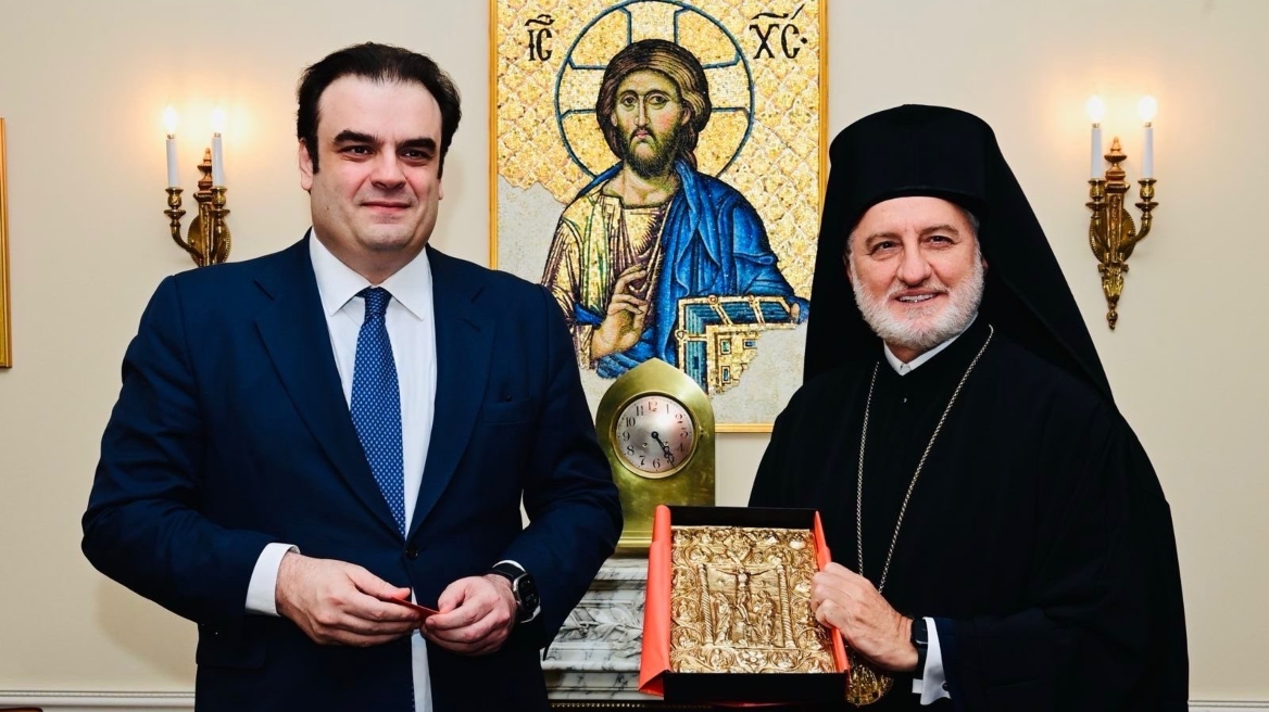 Κυριάκος Πιερρακάκης: Συναντήθηκε με τον Αρχιεπίσκοπο Αμερικής	Ελπιδοφόρο