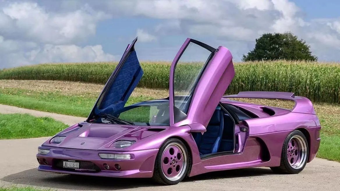 Σε δημοπρασία η σπάνια Lamborghini Diablo SE30 Viola 