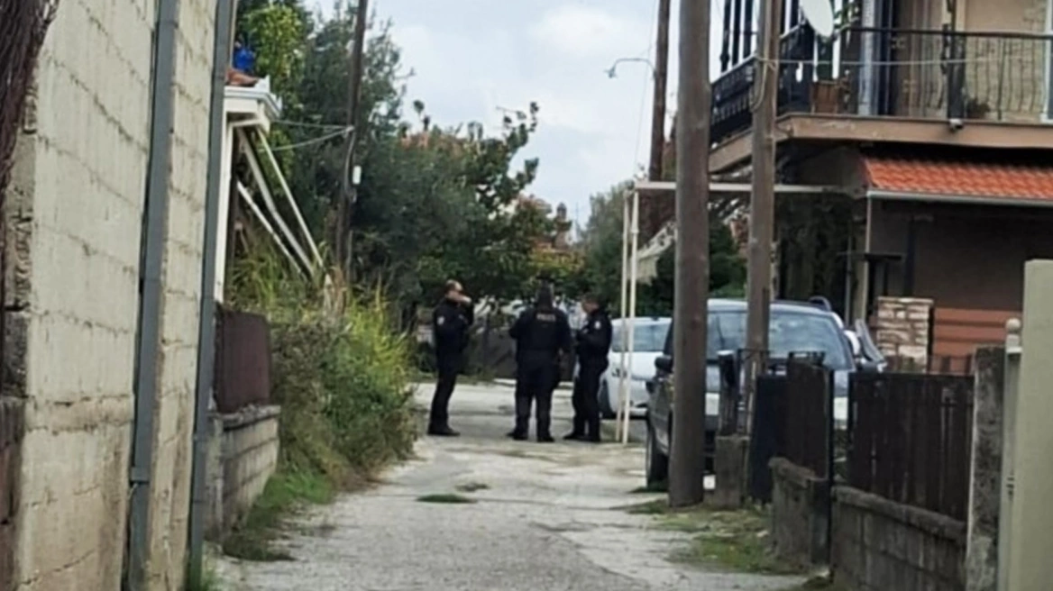 Τρίκαλα:18χρονος σκότωσε τη μητέρα του Τρίκαλα:18χρονος σκότωσε τη μητέρα του