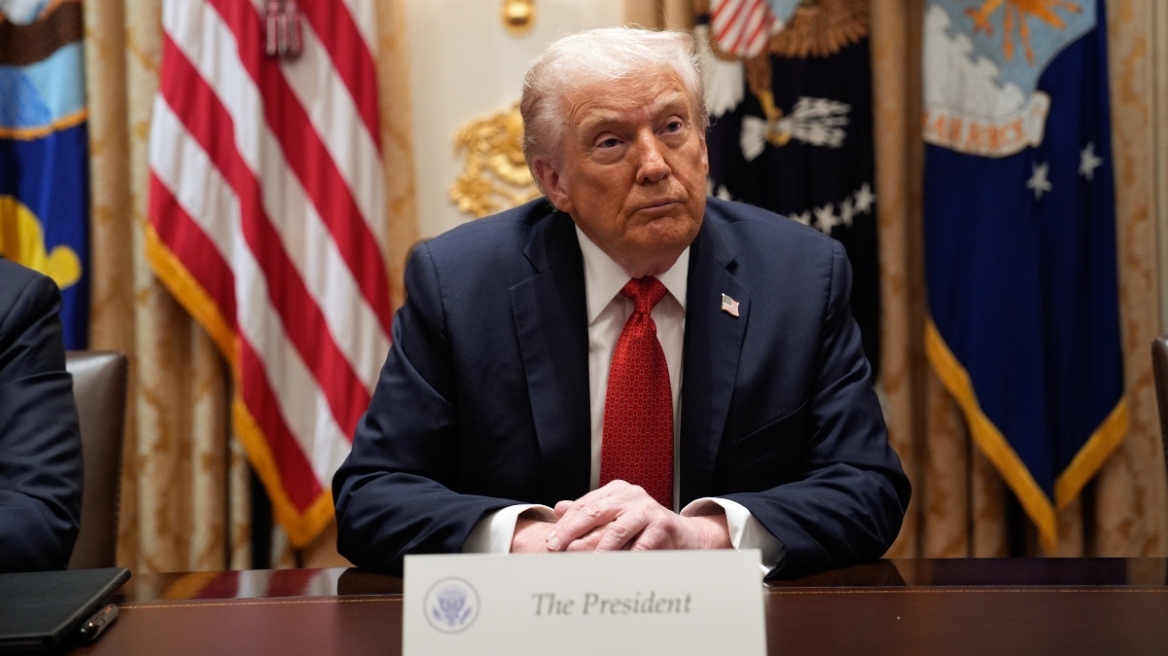 Ο Τραμπ καλεί τους Εβραίους της Νέας Υόρκης να μην στηρίξουν τον δημοκρατικό υποψήφιο - «Όποιος τον ψηφίσει είναι ηλίθιος»