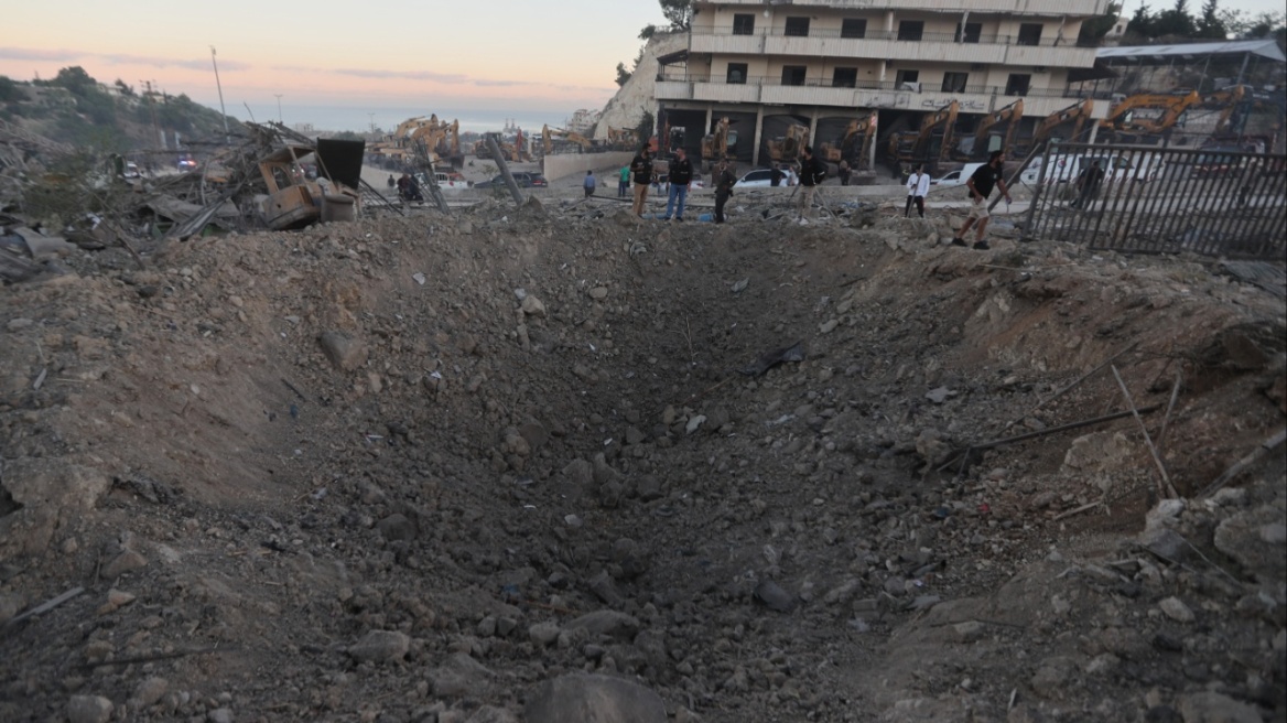 Το Ισραήλ λέει πως έπληξε κι άλλες υποδομές της Χεζμπολάχ στον νότιο Λίβανο 