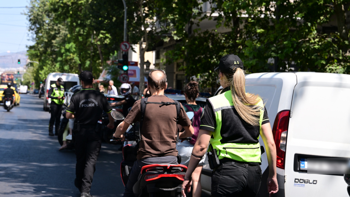 Εφαρμογή με 1 εκατ. «κατασκόπους» ετοίμαζε η ομάδα που κάρφωνε μέσω Viber τα μπλόκα της Tροχαίας