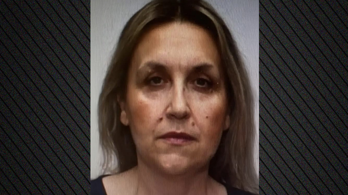 Μαρτυρικός ο θάνατος της 54χρονης στα Τρίκαλα: Ο 18χρονος γιος της έσφιγγε την πετσέτα για αρκετά λεπτά μέχρι να ξεψυχήσει