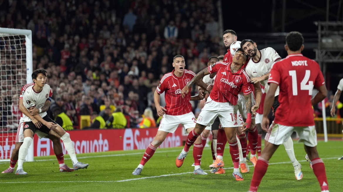 Ξέσπασε ο Ρόι Κιν για τους παίκτες της Φόρεστ με αφορμή την απόλυση του Ποστέκογλου: Είναι ηλίθιοι 