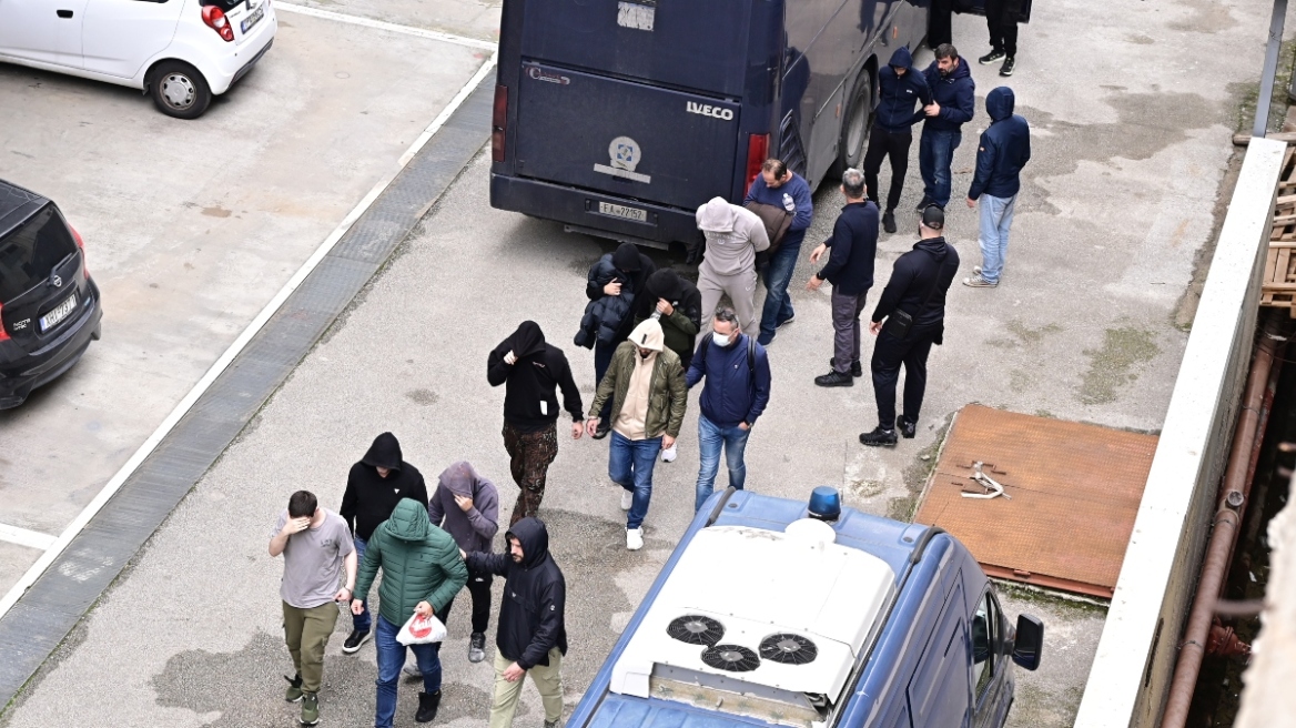 ΟΠΕΚΕΠΕ: Ποινική δίωξη για τρία κακουργήματα σε βάρος των 37 συλληφθέντων