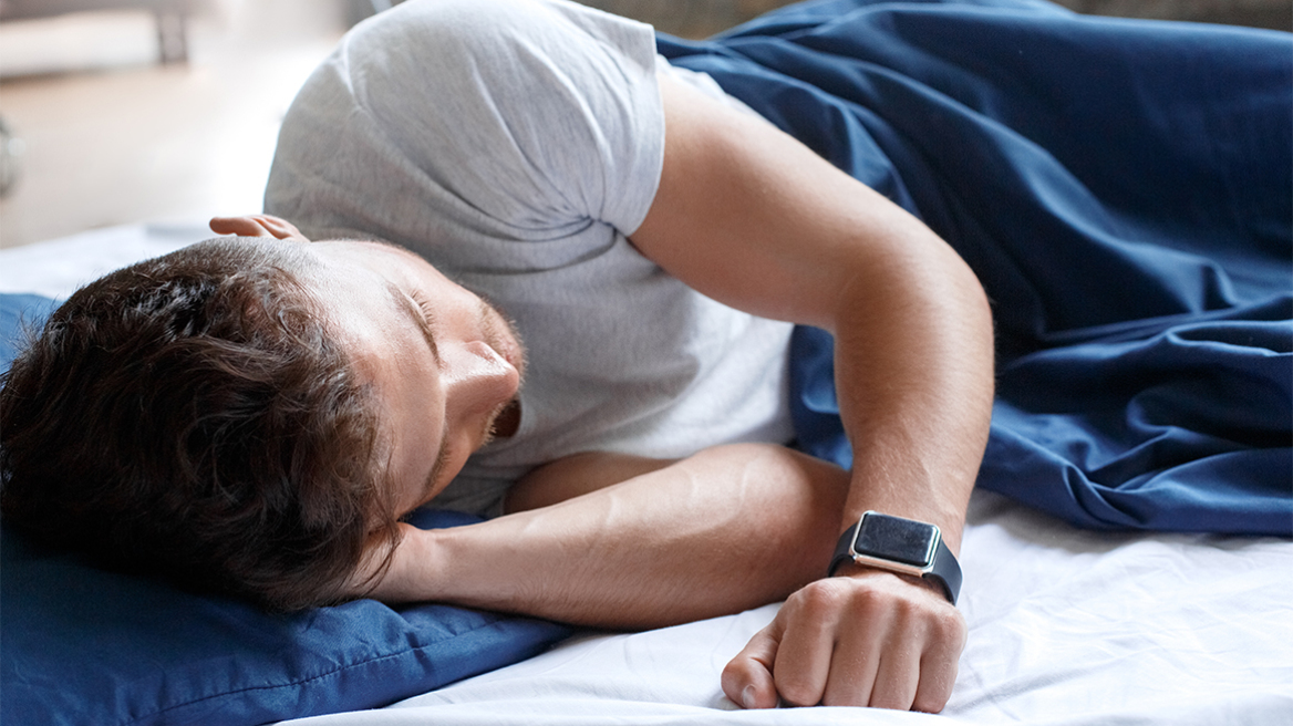 Εθισμός στα smartwatch: Κοιμάστε ήσυχοι ή αγχώνεστε για τα data του ύπνου