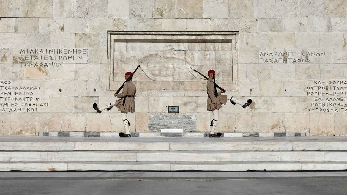 Συναντήσεις Δένδια με Χρυσοχοΐδη και Δούκα για το Μνημείο του Άγνωστου Στρατιώτη 