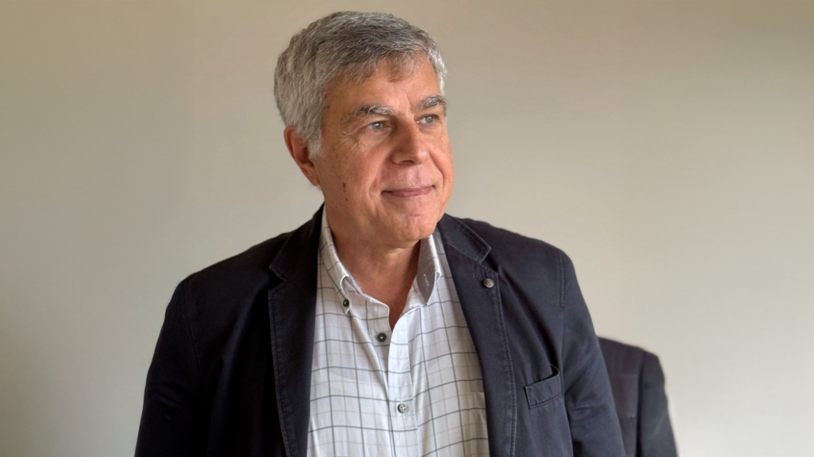 Παραιτήθηκε από διευθυντής του Ανδρουλάκη ο Γιώργος Παπαβασιλείου - Είχε κάνει αποθεωτικές αναρτήσεις για Μητσοτάκη, Δένδια, Δημητριάδη