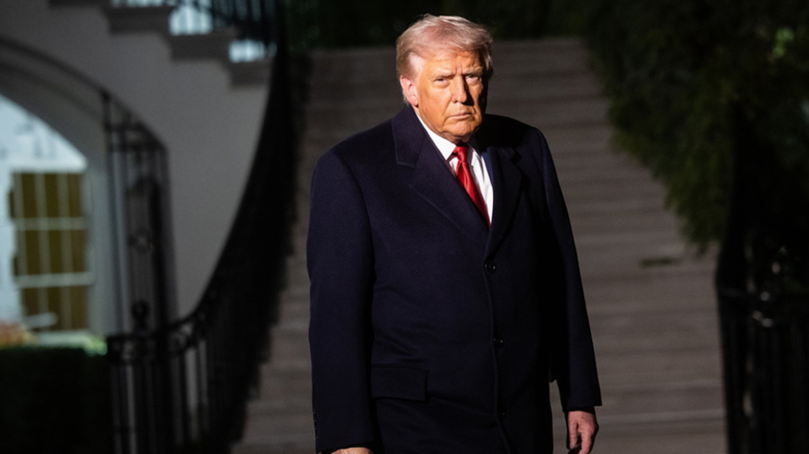 Θα μου είναι δύσκολο να δίνω χρήματα στη Νέα Υόρκη αν βγει ο Μαμντάνι, απειλεί ο Τραμπ
