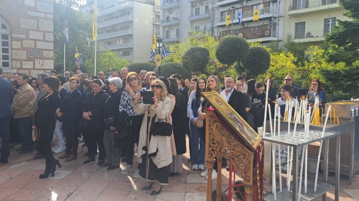 Θεσσαλονίκη: Στον Ιερό Ναό Αγίου Δημητρίου εκατοντάδες πιστοί για τον εορτασμό του Πολιούχου