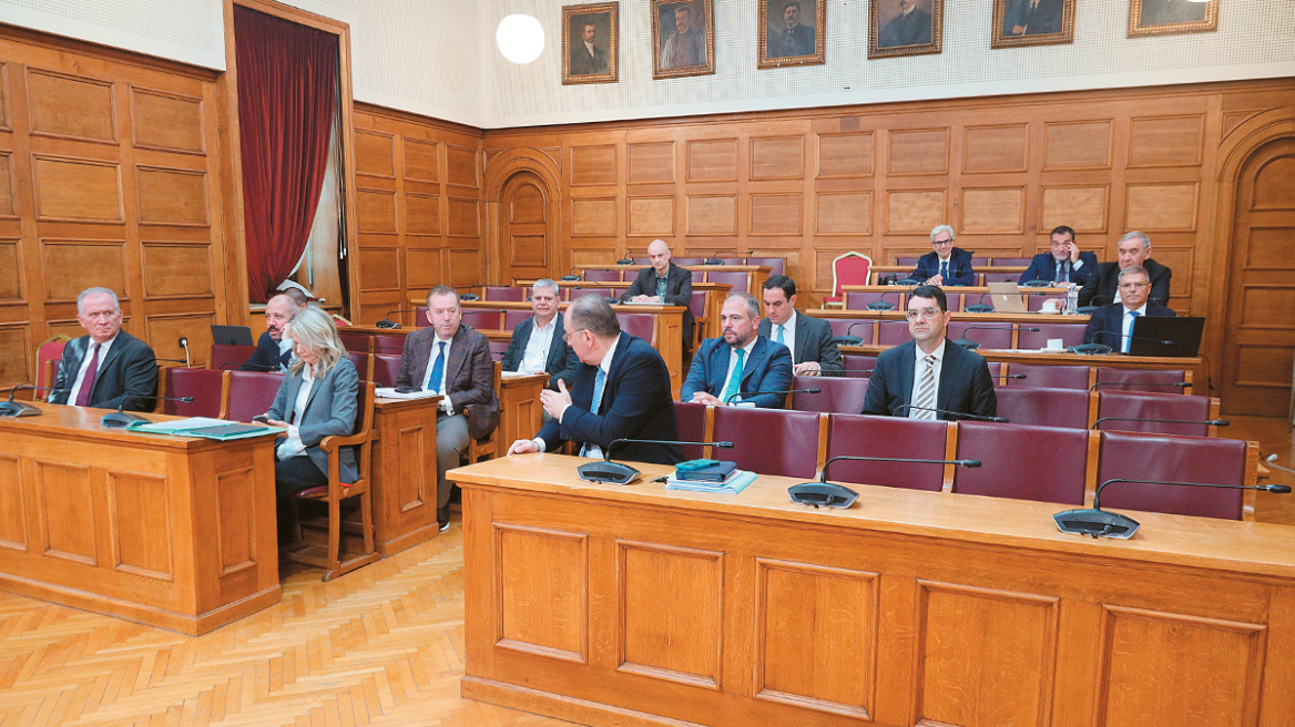 Υπόθεση ΟΠΕΚΕΠΕ: Ωρα για «φραπέ» και «χασάπη» στην Εξεταστική