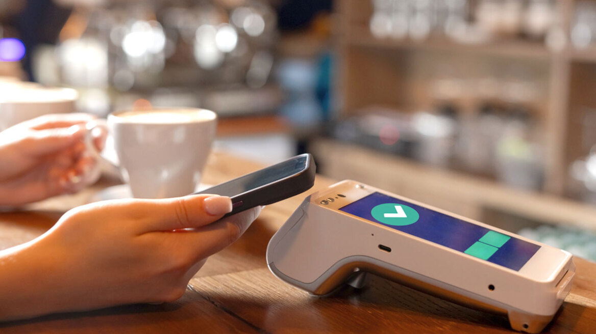 Συναλλαγές: Ο Νοέμβριος φέρνει υποχρεωτικά POS – IRIS και πρόστιμα έως €20.000