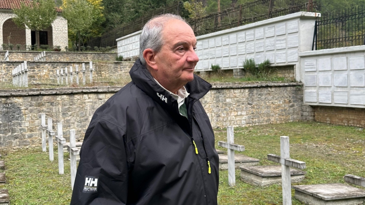 Κώστας Καραμανλής: Φόρος τιμής στους πεσόντες του ’40 σε Βουλιαράτες και Κλεισούρα, δείτε φωτογραφίες