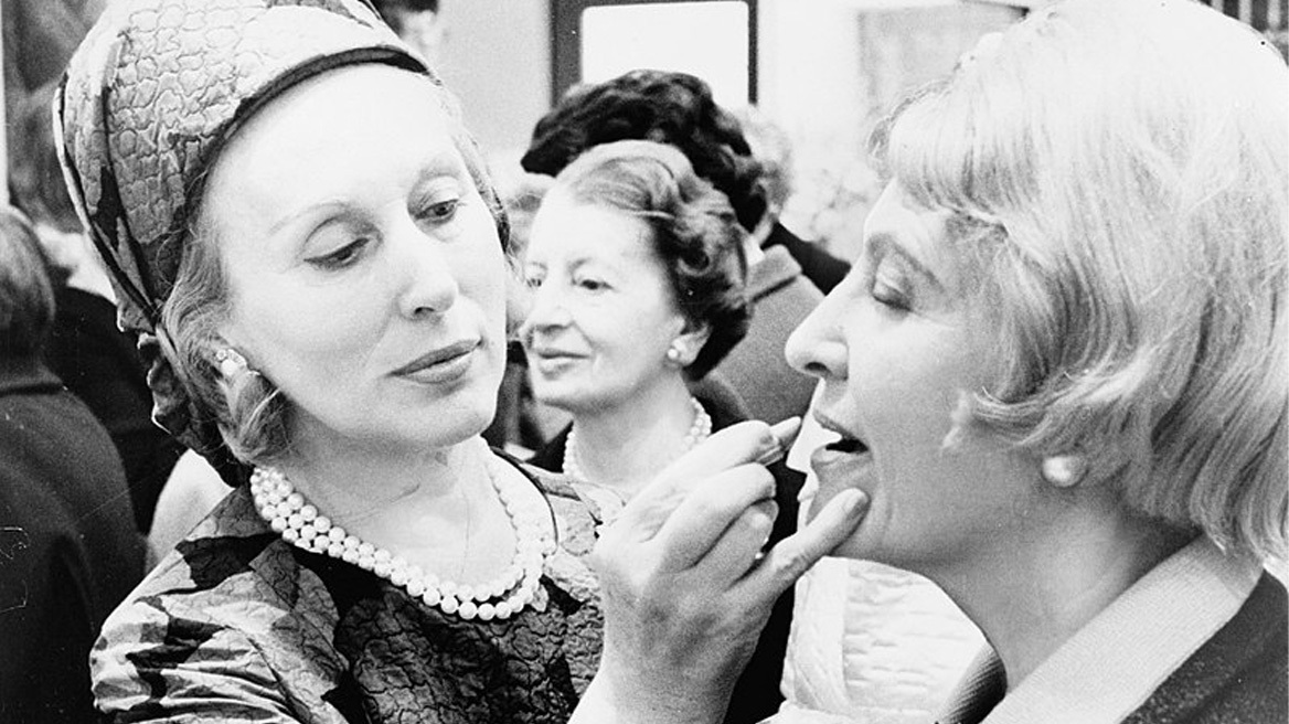 Estée Lauder: Η ιστορία της γυναίκας που έκανε την ομορφιά επιχείρηση
