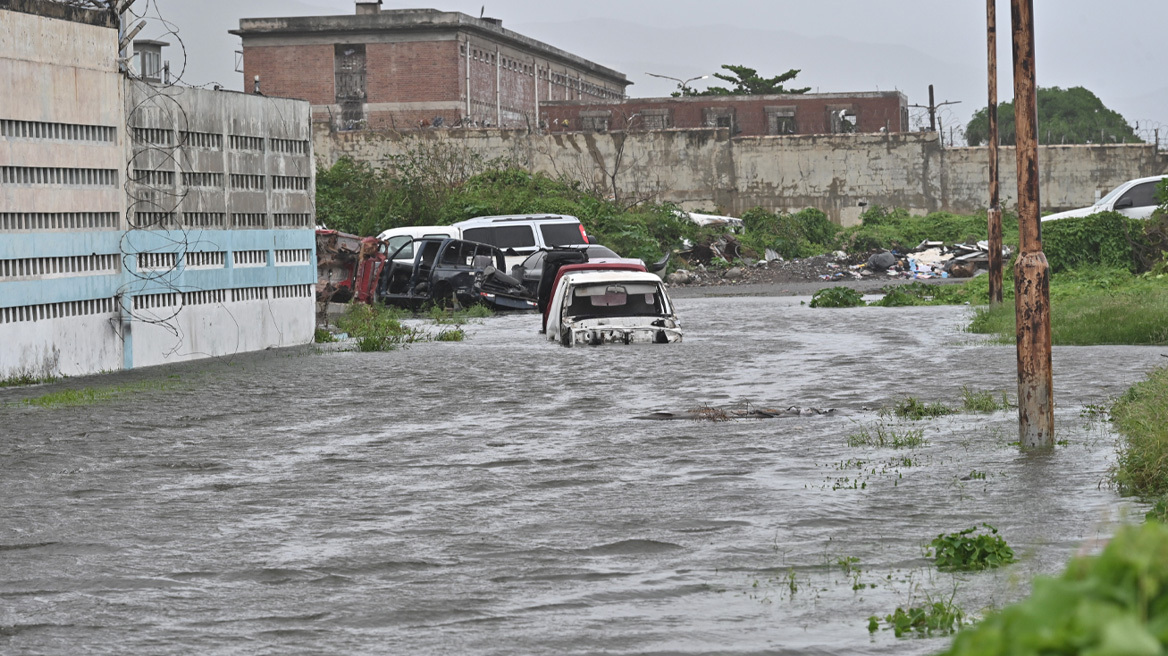 Ο τυφώνας Μελίσα υποβαθμίστηκε στην κατηγορία 4 - Πλημμύρες, νεκροί και εκτεταμένες ζημιές στην Τζαμάικα