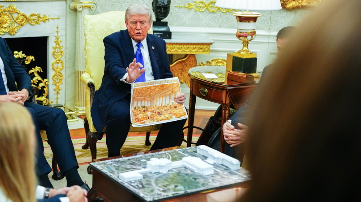 Ο Τραμπ αντικαθιστά όλα τα μέλη της Επιτροπής Τεχνών που ελέγχει τα σχέδια για την αίθουσα χορού του Λευκού Οίκου