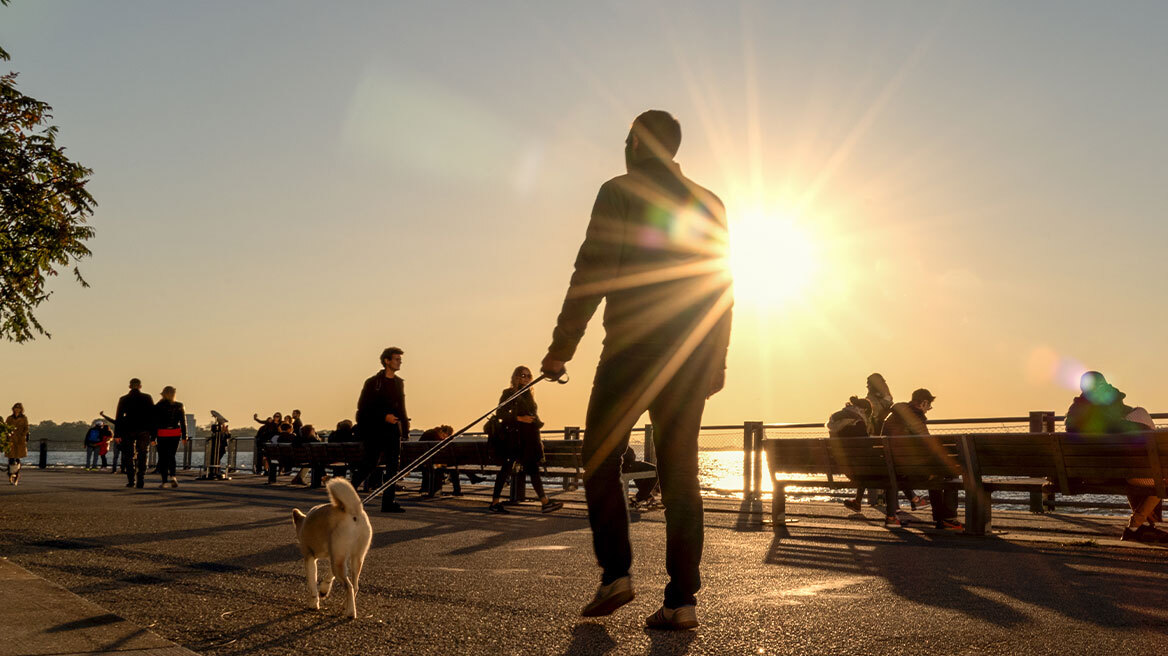 Πόσο μετράει το ύψος στον άνδρα; Οι κινήσεις που τον κάνουν πιο επιβλητικό
