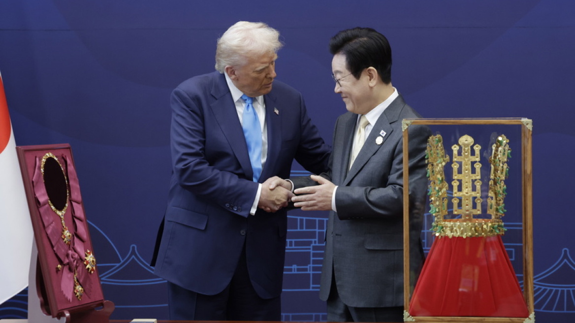 Τραμπ: Η Νότια Κορέα θα καταβάλει $350 δισ. στις ΗΠΑ για μείωση δασμών, «πράσινο» φως για την κατασκευή πυρηνοκίνητου υποβρυχίου