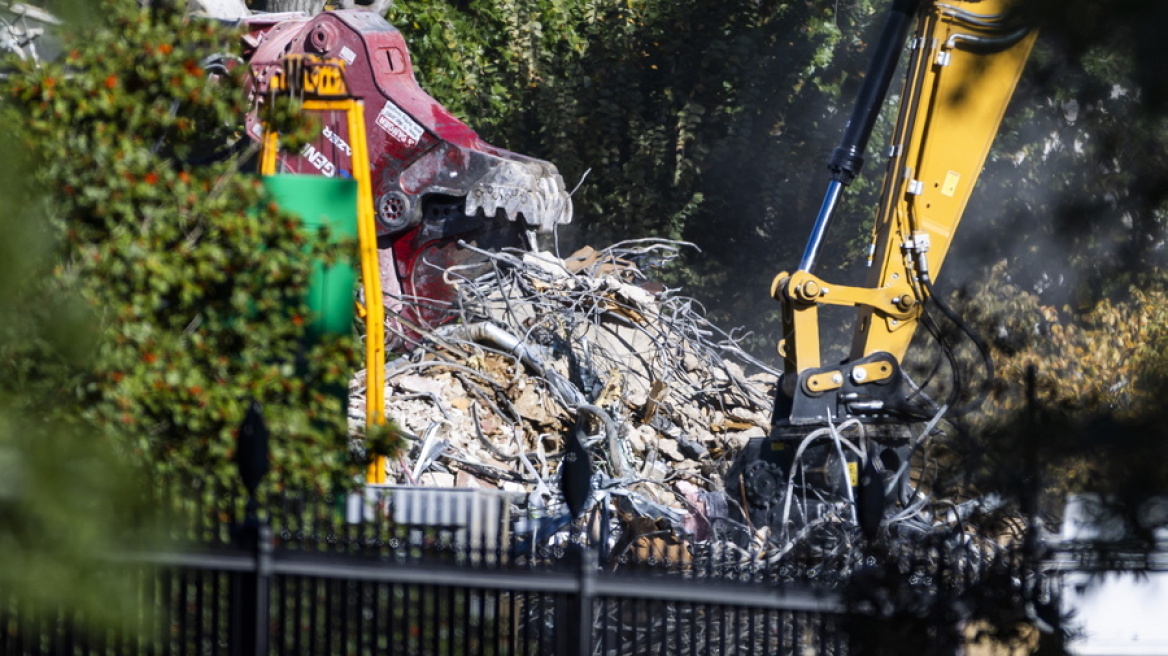 Ένας στους δύο Αμερικανοί λένε «όχι» στα σχέδια του Τραμπ για την τεράστια αίθουσα χορού
