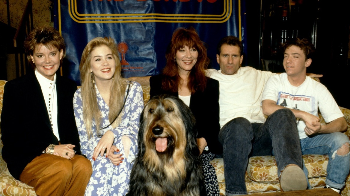 Θυμάστε το «Παντρεμένοι με παιδιά»; Οι πρωταγωνιστές της εμβληματικής κωμικής σειράς, σήμερα