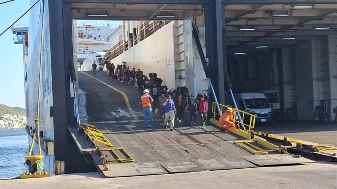 Οι μεξικανικές αρχές διέσωσαν 28 ανήλικους από σκάφος που έπλεε ακυβέρνητο στα ανοικτά της Σιναλόα 