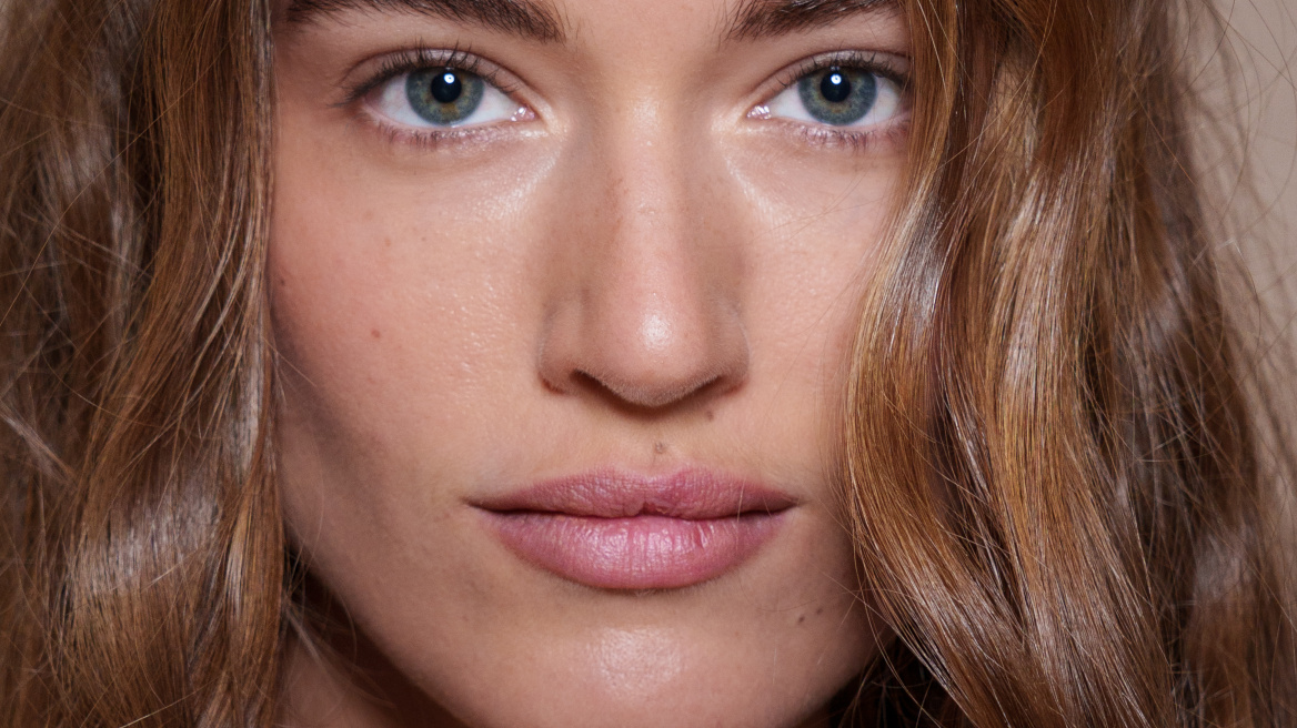 Είναι τελικά απαραίτητη η κρέμα ματιών;
