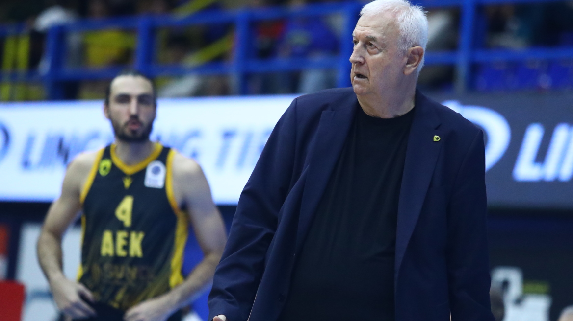 Απίστευτη δήλωση του Σάκοτα: «Ο διαιτητής μου είπε ότι δεν έχει δει χειρότερη ΑΕΚ φέτος»
