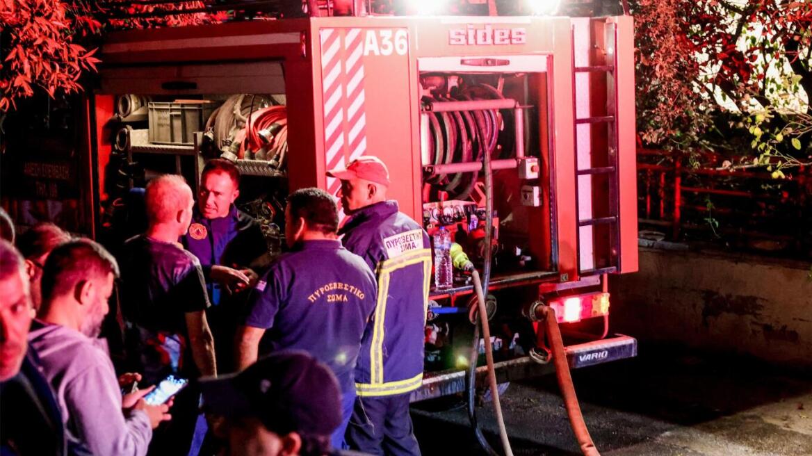 Οικογενειακή τραγωδία με δύο νεκρούς στον Μασταμπά: Προσωρινά κρατούμενος ο 57χρονος που έβαλε φωτιά στο σπίτι