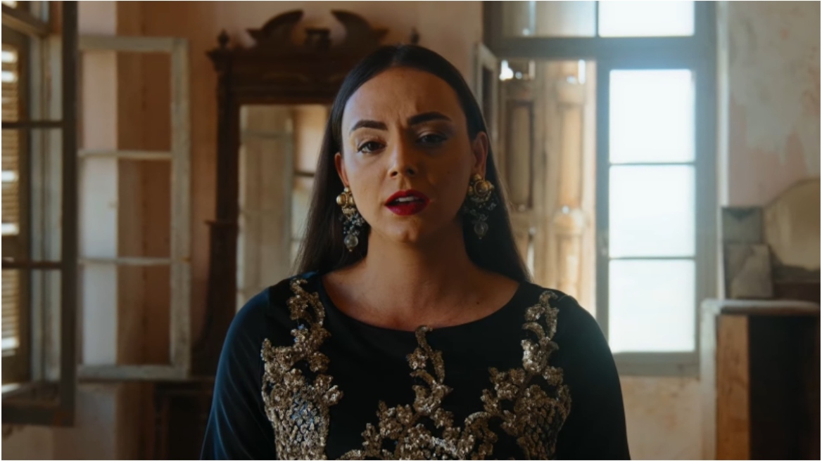 Ερήνη Τορνεσάκη: Η Κρητικιά τραγουδίστρια που διεκδικεί με ένα ριζίτικο υποψηφιότητα στα Grammy