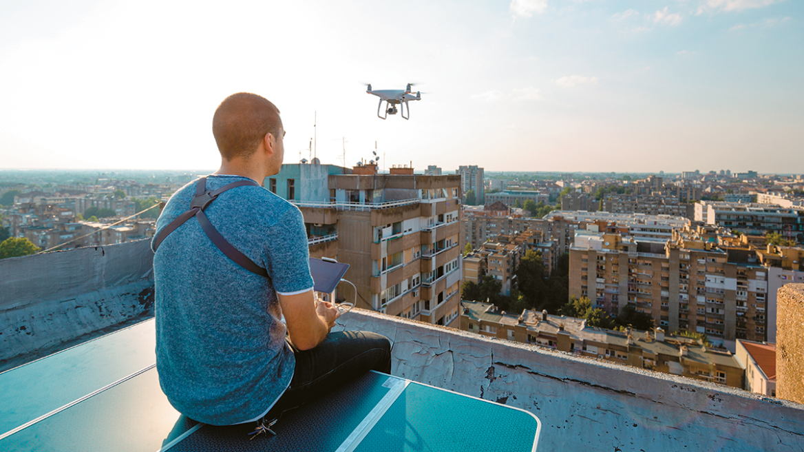 Τι χρειάζεται για να σηκώσεις drone - Θα πετούν με πιστοποιημένο χειριστή και κανόνες πτήσης