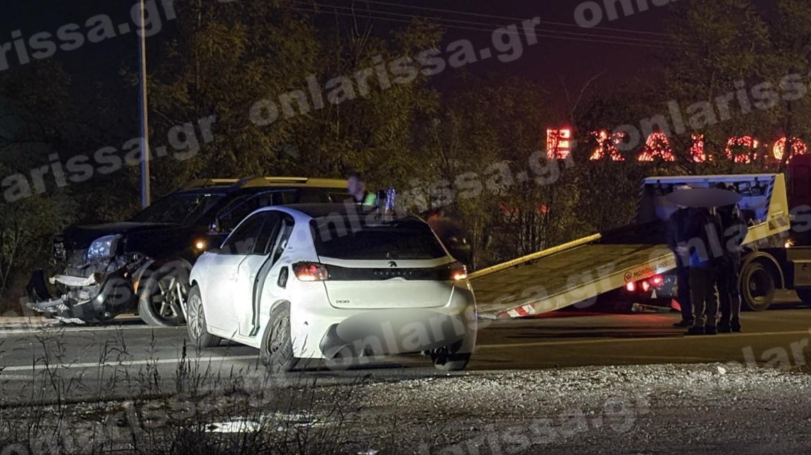 Σοβαρό τροχαίο στη Λάρισα: Μετωπική σύγκρουση με τέσσερις τραυματίες - Δείτε φωτογραφίες
