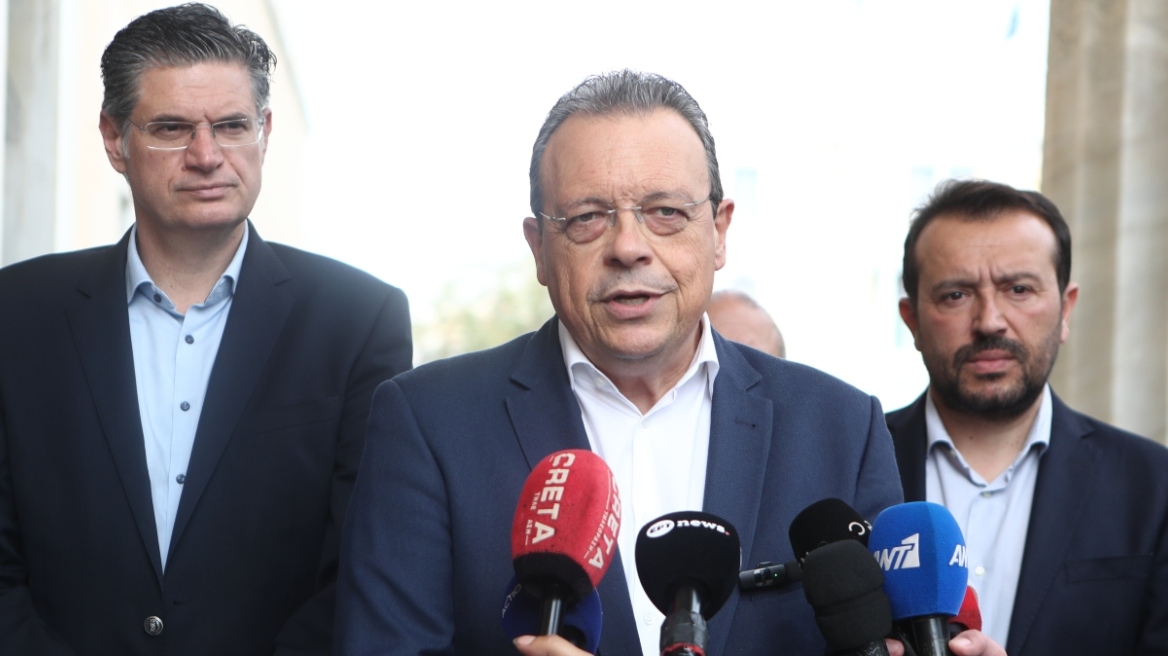 Φάμελλος: Πρόγραμμα εθελούσιας σε Αυγή και Κόκκινο - Η νίκη Μαμντάνι δημιουργεί υποχρεώσεις σε όλο τον προοδευτικό κόσμο