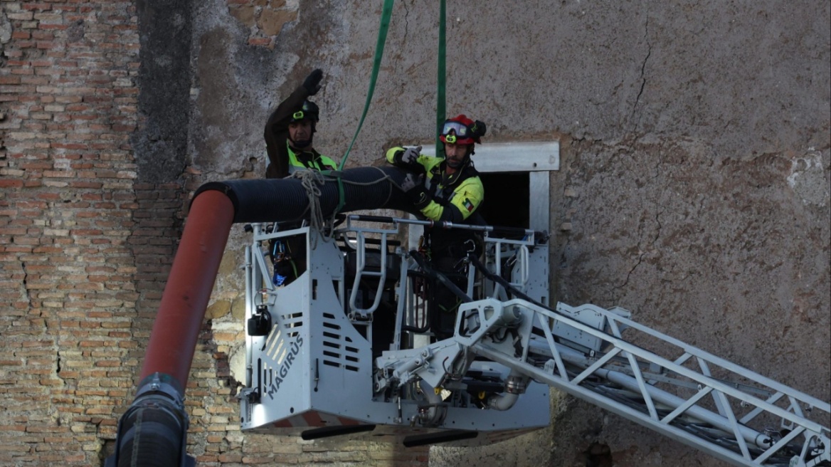 Ρώμη: Υπέκυψε στα τραύματά του ο εργάτης που απεγκλωβίστηκε ζωντανός από τα συντρίμμια του μεσαιωνικού πύργου 