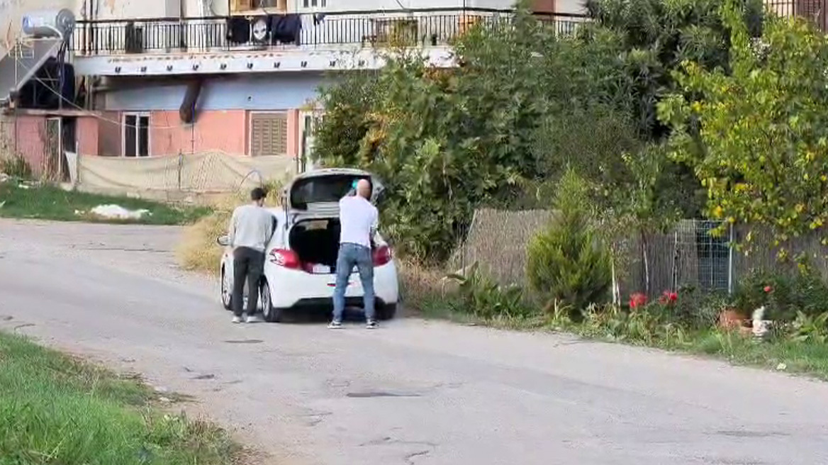 Χαλκίδα: Έρευνες στο σημείο της δολοφονίας του 20χρονου – Πώς έγινε το μαχαίρωμα για οπαδικές διαφορές
