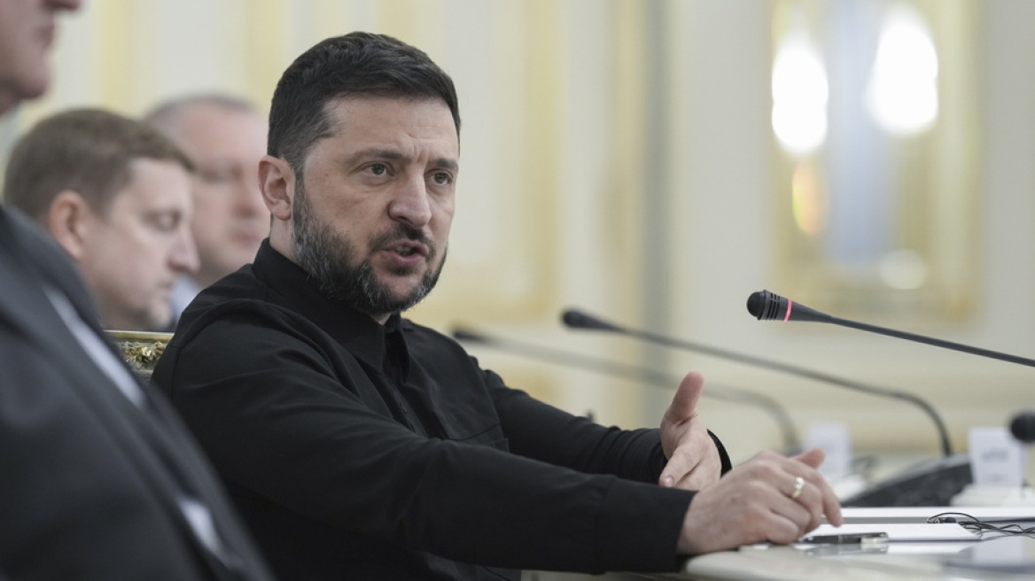 Ο Ζελένσκι καλεί τον Όρμπαν να μην εμποδίζει την ένταξη της Ουκρανίας στην ΕΕ