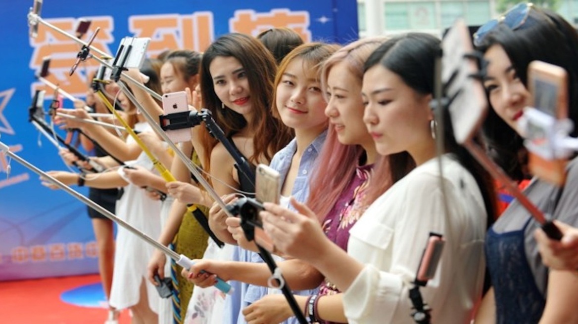 Η Κίνα βάζει «φρένο» στα fake news και τις θεωρίες συνωμοσίας: Ζητά... πτυχίο από τους infuencers, αν θέλουν να μιλάνε για σημαντικά θέματα!