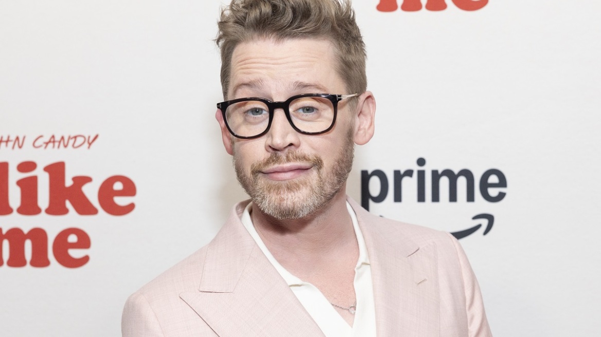 Μακόλεϊ Κάλκιν: «Επισκέπτεται» ξανά το «Μόνος στο Σπίτι» και όλοι έχουν να λένε για την εμφάνισή του - Βίντεο